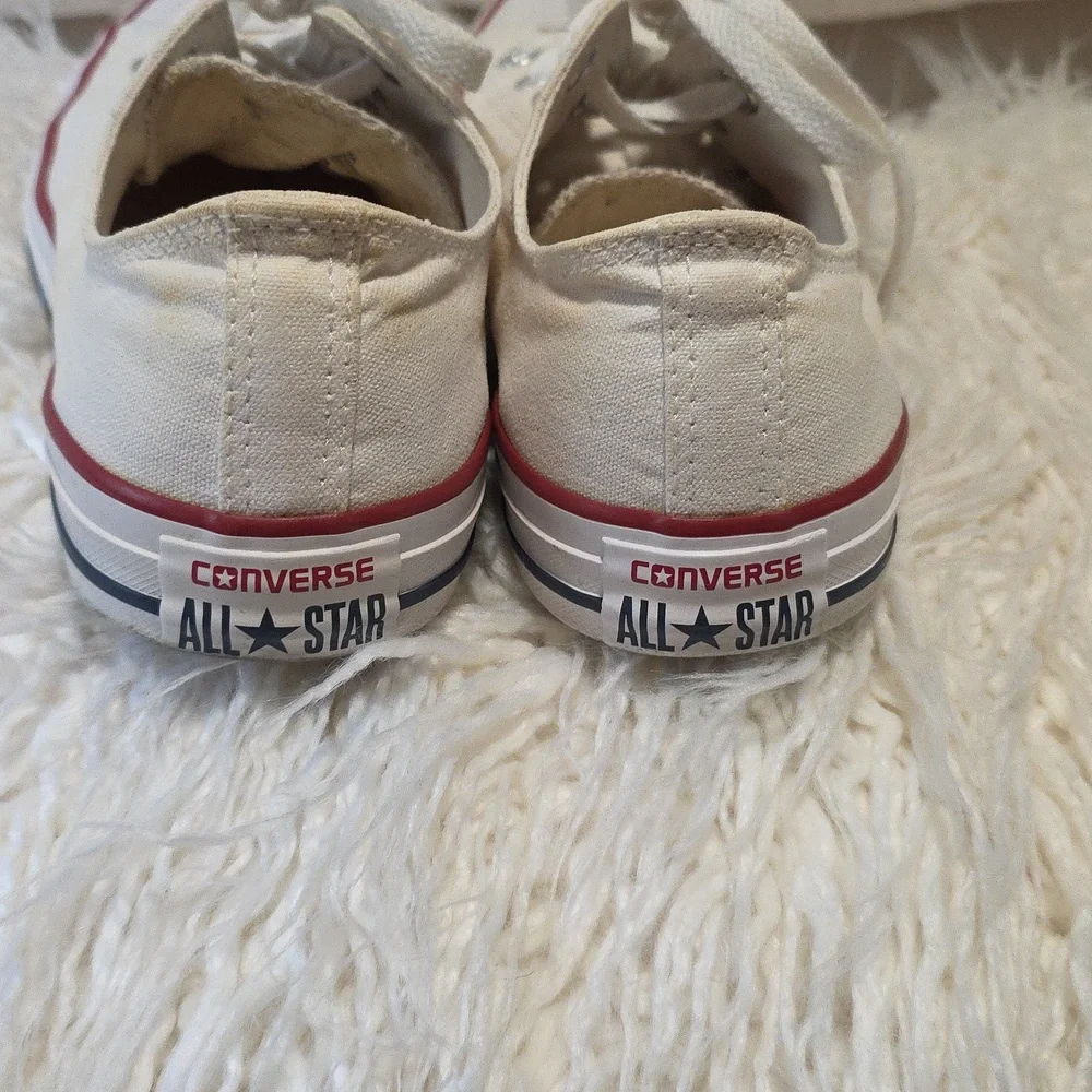 Converse White Sneakers with Red Accents - Picture 7 of 7